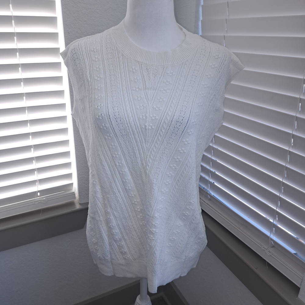 Elegant White Knit Women's Top